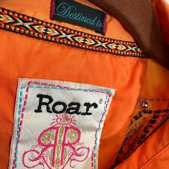 Destined To ROAR Button Up Shirt Rhinestone Pearl Snap Button XL Western Cowgirl - Picture 5 of 16